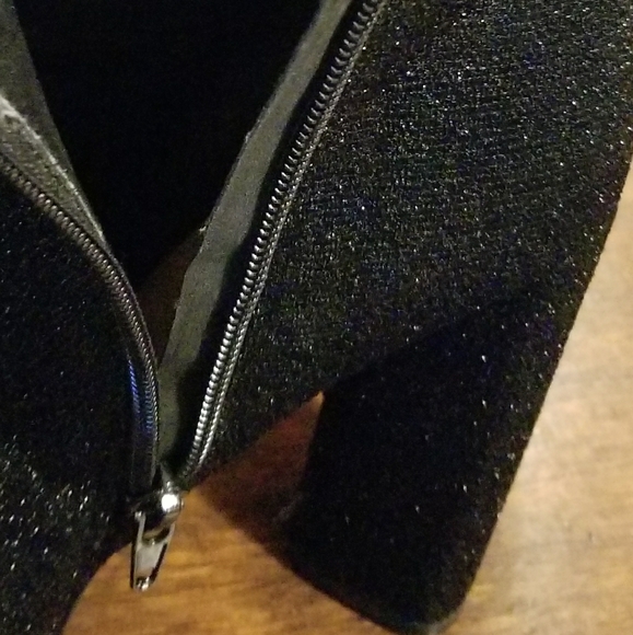 Chic open toed boots - Picture 6 of 6